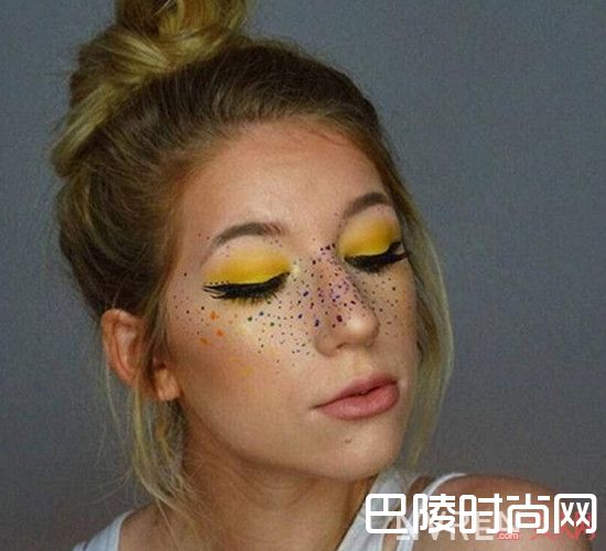 国际风格泪眼妆_泪眼妆图片 时尚界的新起之秀