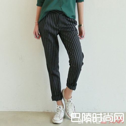绿色上衣搭配条纹长裤_绿色上衣怎么搭配