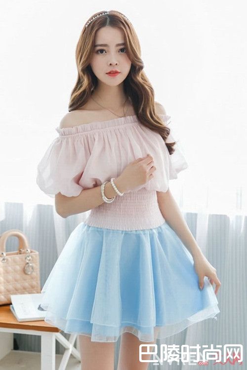 破洞超大的牛仔裤_chouju