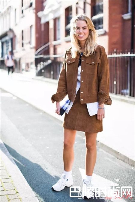 麂皮外套搭配鞋子图片_麂皮外套配什么鞋子 四款美鞋打造属于你的时尚