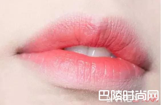 涂唇釉技巧_口红不脱妆的技巧！看这一篇就够了