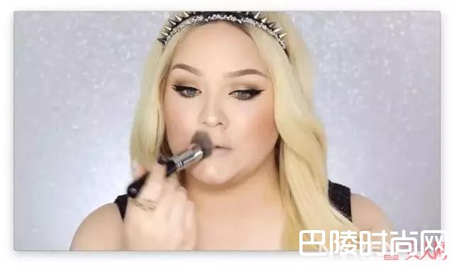 涂唇釉技巧_口红不脱妆的技巧！看这一篇就够了