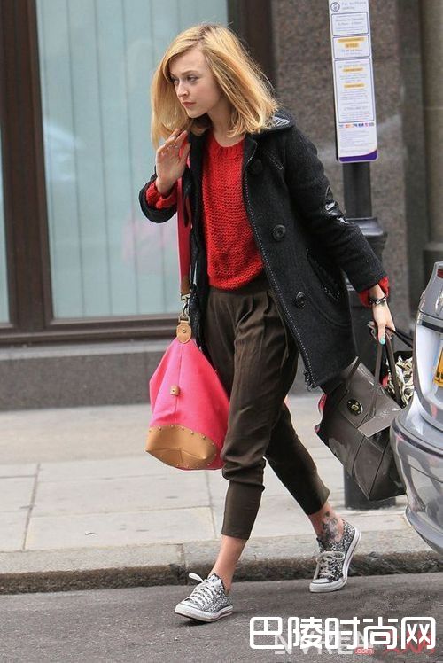 怎么把乐福鞋穿得更潮流_今天穿双平底鞋 出门撒欢儿时髦又舒服！