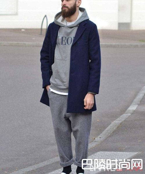 卫衣外套男女搭配_卫衣外套搭配阔腿裤 青春简约变身街头时尚达人