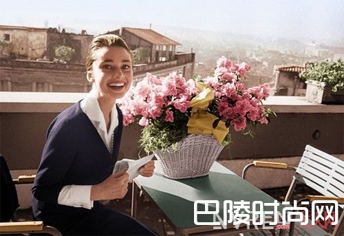 BVLGARI Jasmin Noir Eau de Toilette 淡香氛简介_推荐5种明星的女人味香氛选择 唤醒内在的女人味