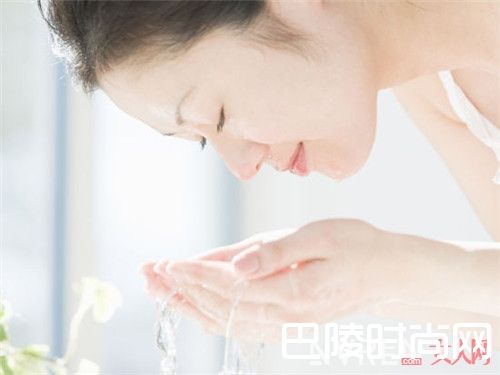 肌肤过敏该怎样处理_呵护肌肤健康 从拯救敏感肌开始