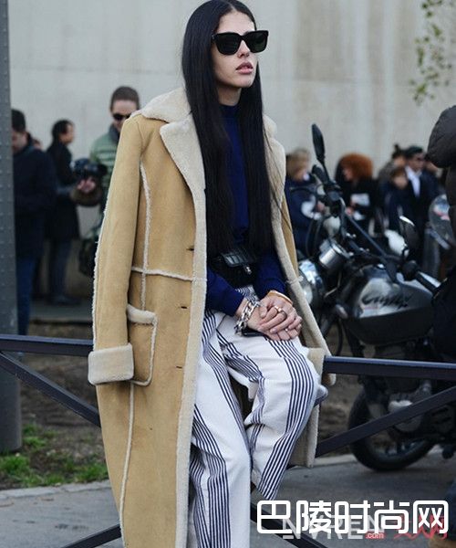 麂皮外套简约街拍_麂皮外套街拍推荐 简单方法轻松打造元气少女感