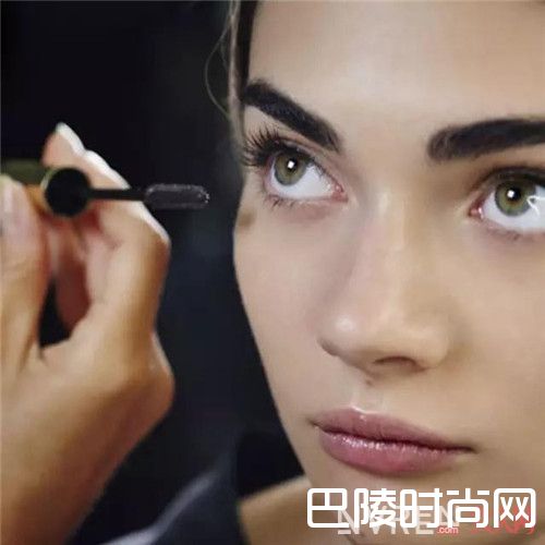 纤长性感款睫毛膏选什么_耍起情人节的心机妆容 用美巧夺他的心