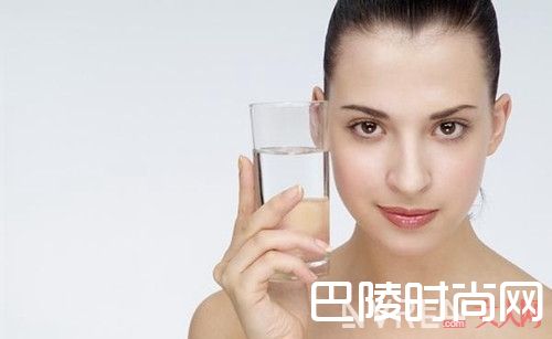 由内而外怎么补水_肌肤干燥怎么办 介绍5种简单补水方法