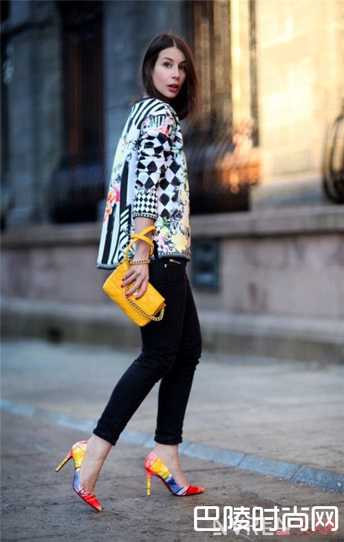 哪种高跟鞋让你的脚腕更纤细_六款高跟鞋提升气质 秀出美腿独占鳌头