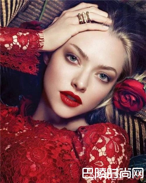 YSL粉枚色唇膏 简介_给他一个甜蜜的吻！情人节粉唇怎样不出错？