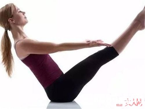哪种平板运动可以收腹瘦腰_哪八种运动可以练出小蛮腰 省时省钱又减肥