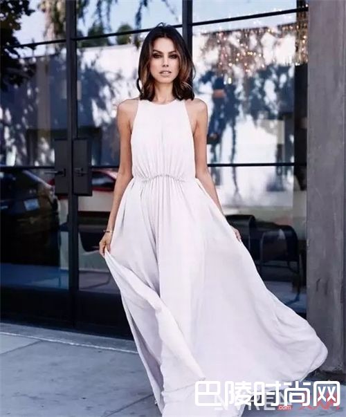 春天穿哪些款式的裙子好看_早春穿裙秀美腿 这才是真正适合春天的范