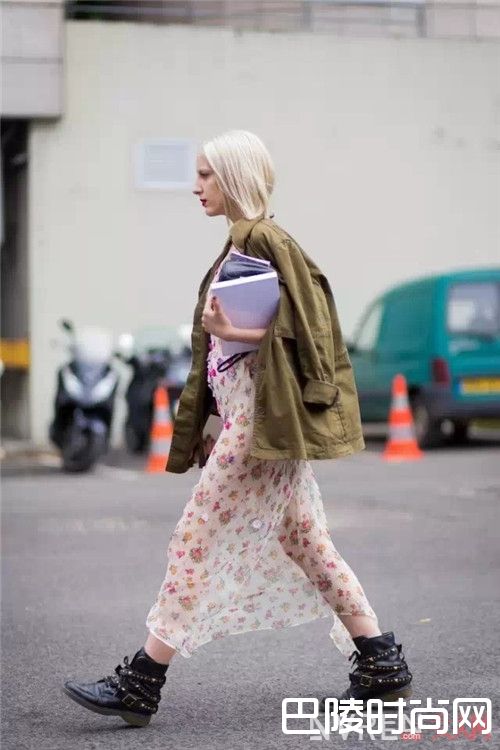 春天适合穿哪些面料的裙子_早春穿裙秀美腿  这才是真正适合春天的范