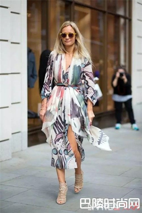 春天穿哪些款式的裙子好看_早春穿裙秀美腿 这才是真正适合春天的范