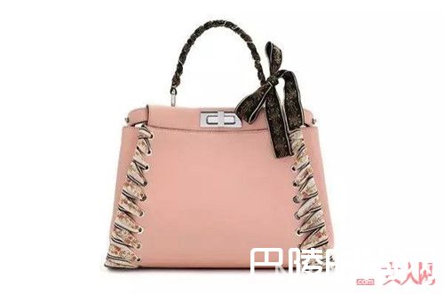 今年包包界的小公举_女生不仅爱抱抱 更爱这些必入的包包