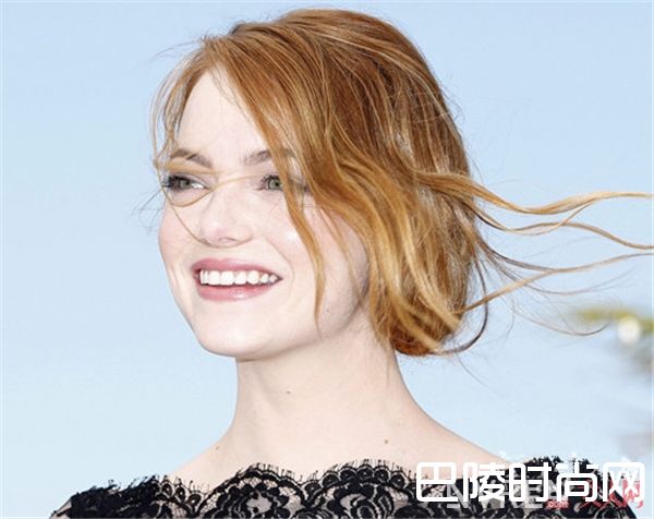 艾玛斯通怎样使用少女粉色系_石头姐教你如何用美唇撩男神 少女系御姐系统统不是事