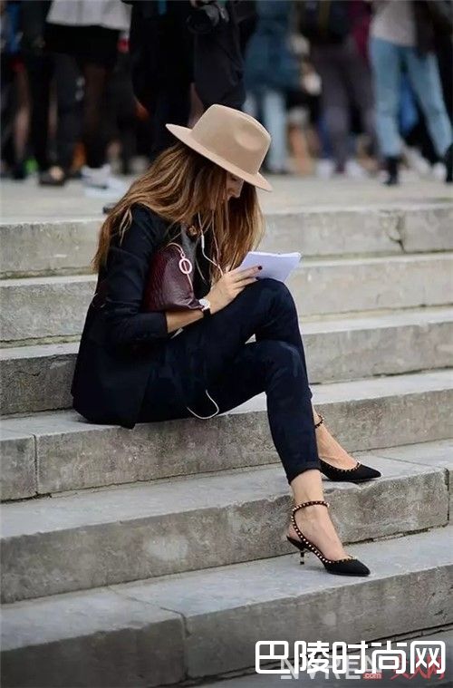 猫跟鞋搭配_有了这3种搭配 再也不用担心过时啦!