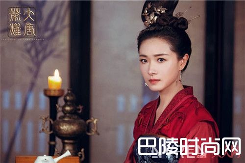 大唐女配口红推荐_果然是大唐农药 唇膏试色竟比剧情更上瘾