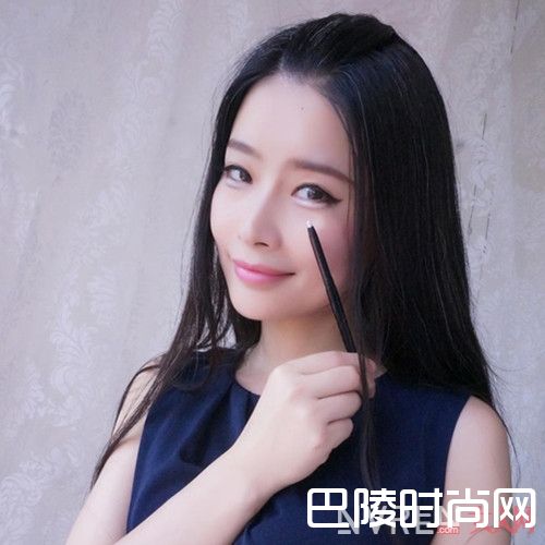 画卧蚕眼用什么眼线_卧蚕眼妆画法步骤详解 简单几步让你拥有甜美笑容