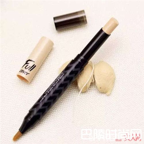 后天唇色深破解妙法_唇色深的人涂口红比好看怎么破？山人自有妙计