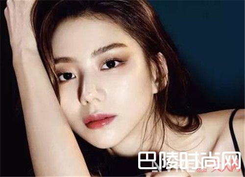 大牌气垫你最爱哪一款_气垫粉底起大风 欧美大牌齐出阵