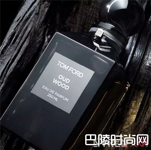 TOM FORD彩妆系列介绍_不要只会送口红 还有这么多大牌彩妆可以送！