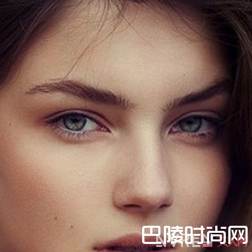 画卧蚕眼的第一步_卧蚕眼妆画法步骤详解 简单几步让你拥有甜美笑容