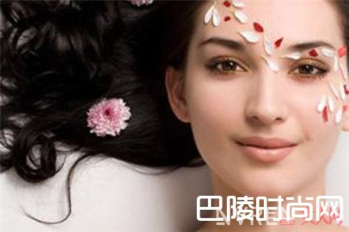 什么原因导致额头长痘_额头长痘的主要原因有哪些 盘点六个额头长痘痘的元凶