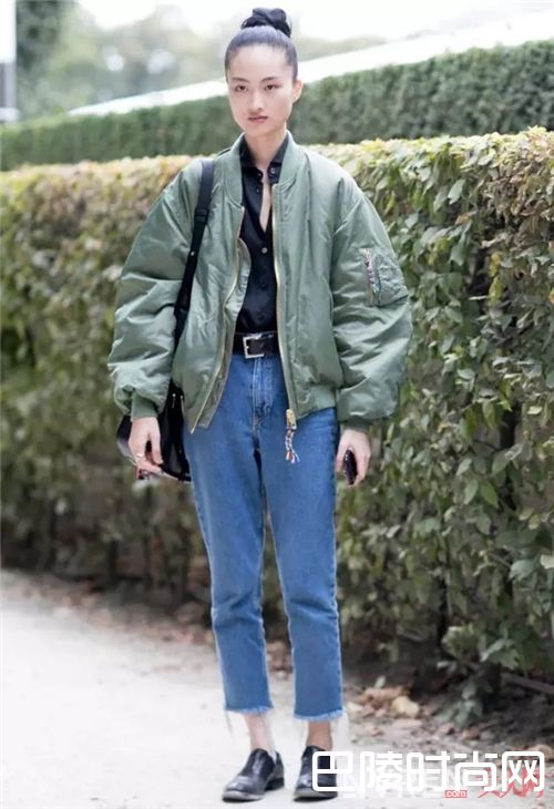 飞行员夹克穿搭推荐_用这3件夹克 就可以让你穿出春天的时髦！