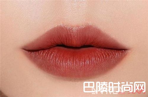 Mamonde True Color Lip Stick唇膏简介_美的极致！盘点4款冬季大热「干燥花色」唇膏