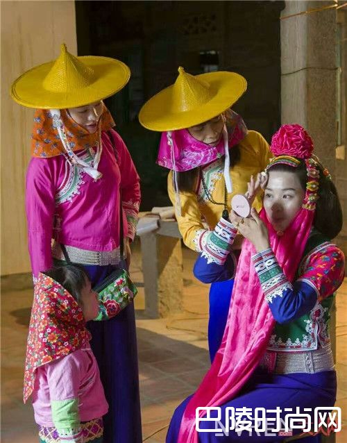 惠女服饰：打破传统 与时俱进_惠女服饰：优美的站在海天之间 成为时尚的元素