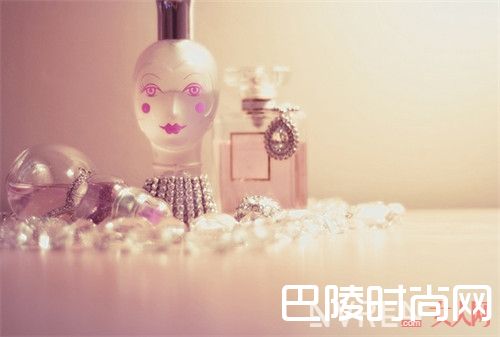 祖 玛珑红玫瑰香氛香味_香氛也要换季 安利几款颜控清新香氛