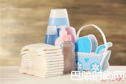 保养品会引起皮肤问题吗_额头长痘的主要原因有哪些 盘点六个额头长痘痘的元凶