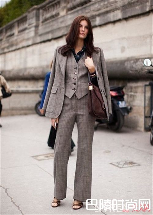 复古单品：伞裙_用这些元素重返过去 做时尚界的复古女郎