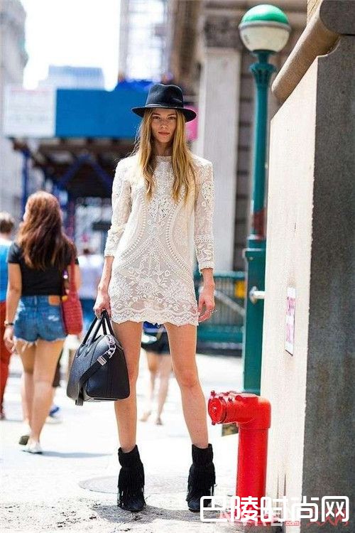 打底裙能体现小女人的感觉吗_蕾丝裙不仅仅是裙子 它还能做打底吗