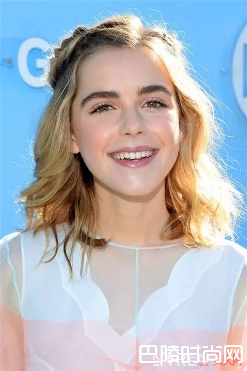 刘海编发造型_头发长度好尴尬 这样打理照样让你时髦飞起!