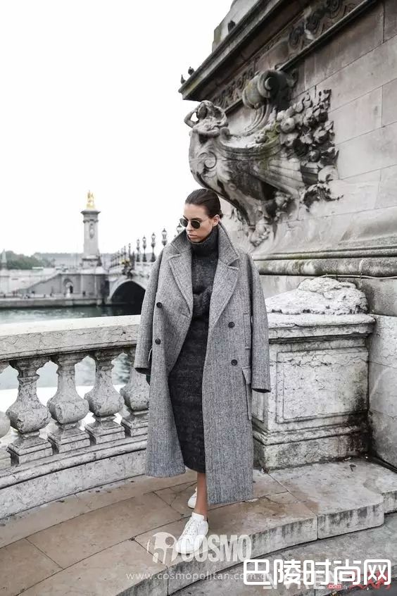 长外套+牛仔裤/长裙+球鞋_百穿不腻小白鞋，永远不会出错的穿搭公式