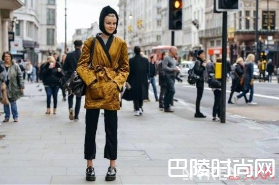 中国风走向国际_中国风走向国际 她们却穿成了另一种时尚