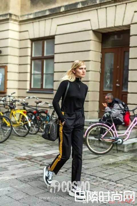 黑白+球鞋_百穿不腻小白鞋，永远不会出错的穿搭公式