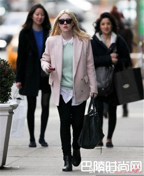 衬衫组合的正确示范_冬季内搭那么多 只要这5件就够了