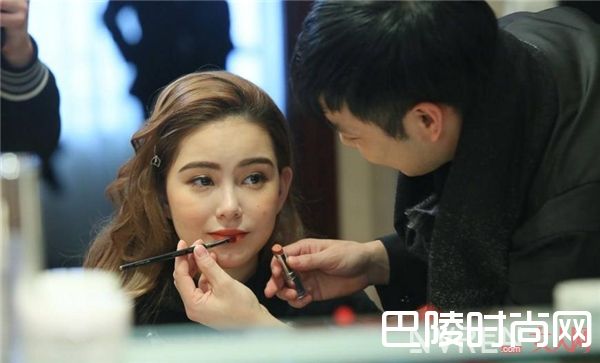 孕妇不能用化妆品吗