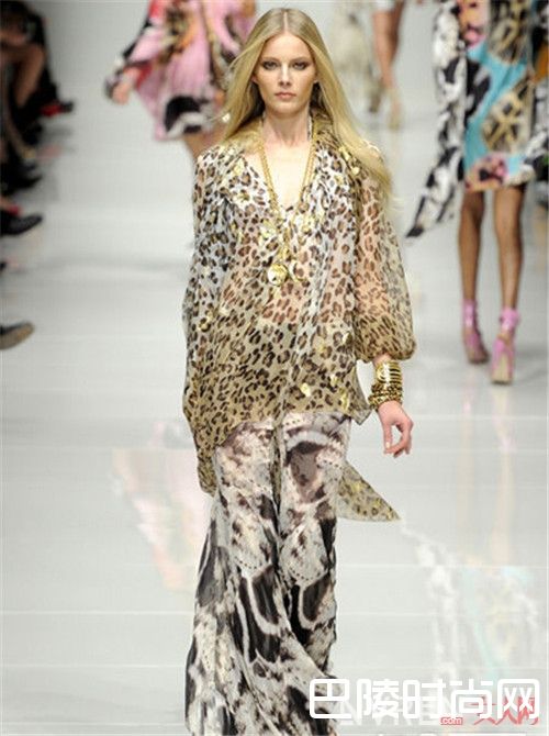 花纹印花介绍_印花元素备受青睐 一直是时尚圈的宠儿