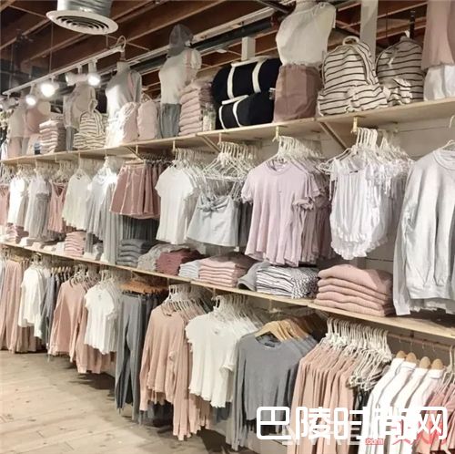 Brandy Melville简介_我的青春我做主 这些少女品牌衣服让你永远十八！