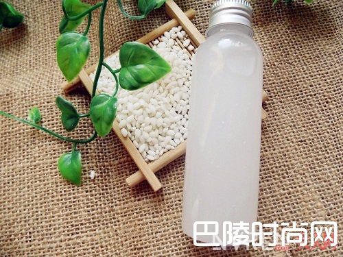 化妆水为什么有颜色_看过这些化妆水的测评 你会发现自己真该打脸了