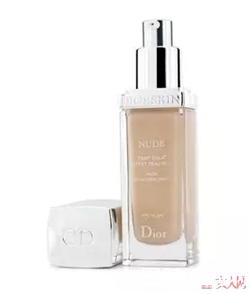 粉底液产品推荐_买粉底液好还是气垫BB好？适合自己的最重要！