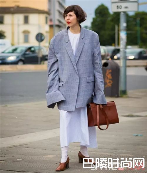 Glove Pumps简介_原来时髦新宠是这6款鞋！让你的穿搭多点小心机