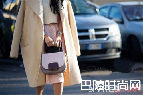 oversize上衣的典型特点是什么_2017年的春装流行趋势有哪些 换季见街拍搭配