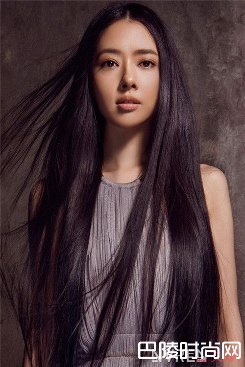 郭碧婷直发造型_别抱怨黑长直戏路窄了!国民老公郭碧婷就是行走的发型书啊