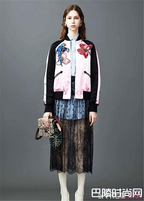 早春流行趋势棒球夹克_早春穿衣荒的你缺哪件 看看2017年早春流行趋势吧